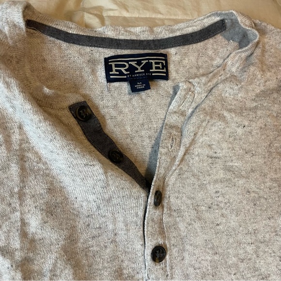 RYE Men's Gray Sweater - Picture 1 of 5